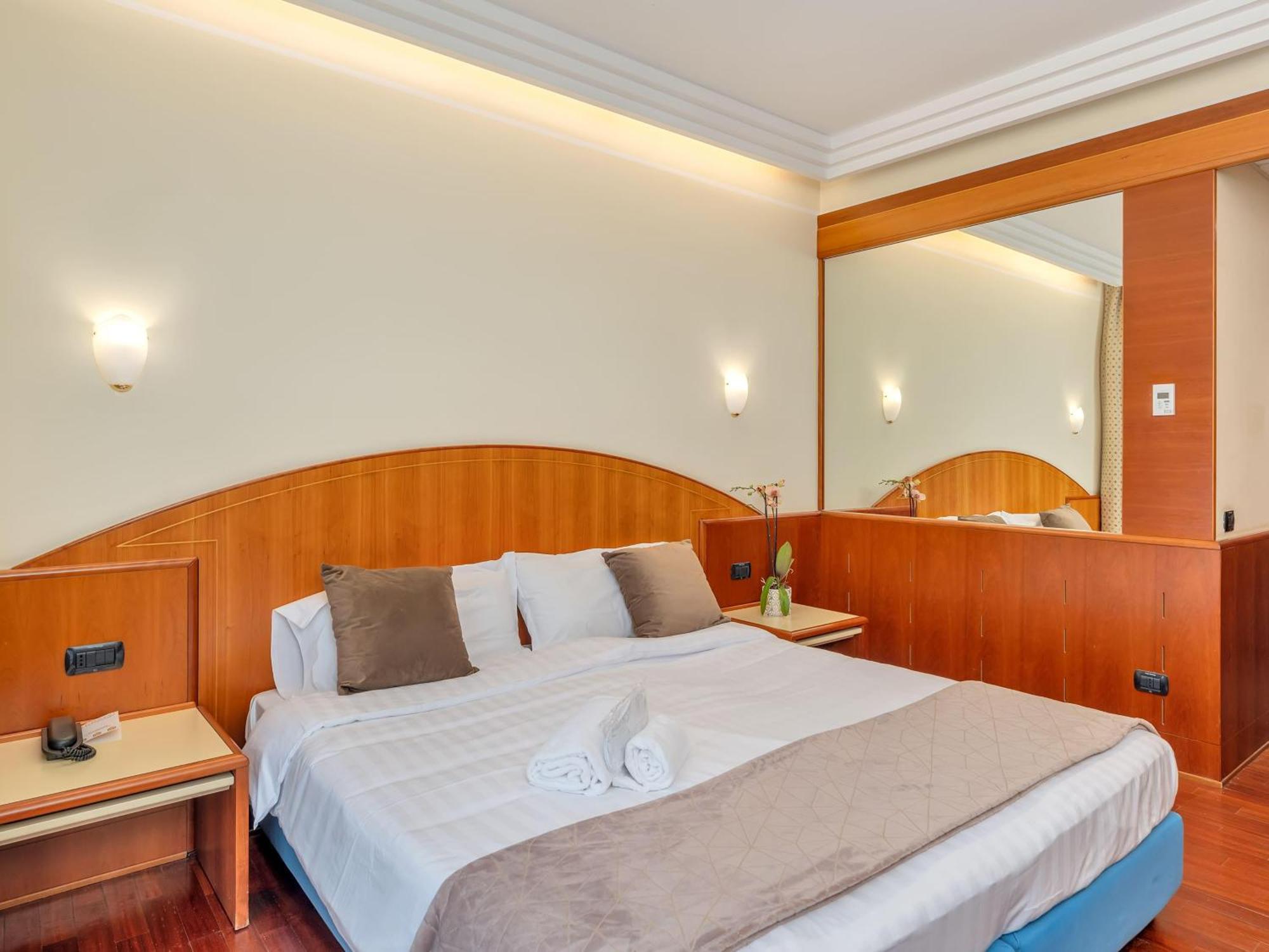 B&B Hotels Hotel Prestige Ornago Exterior photo