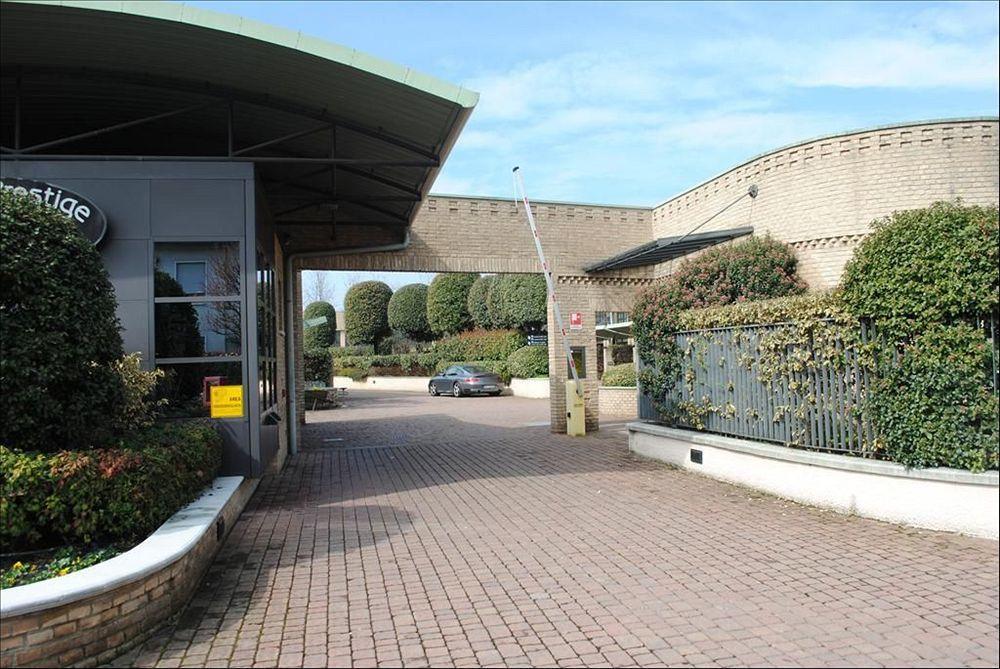B&B Hotels Hotel Prestige Ornago Exterior photo